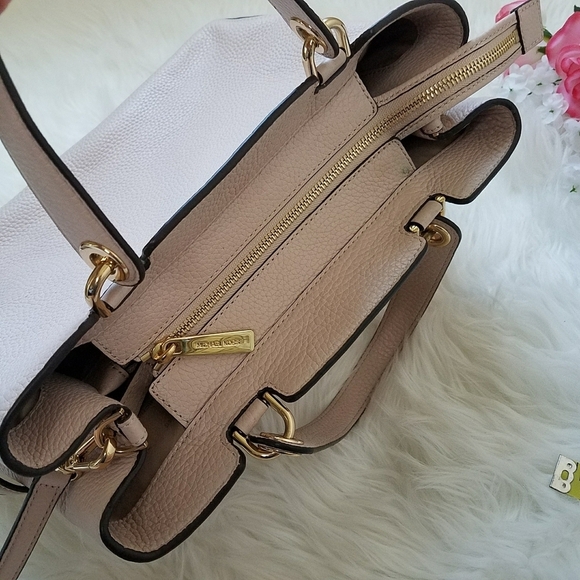 Michael Kors Crossbody Leather Tote Bag - Picture 8 of 16